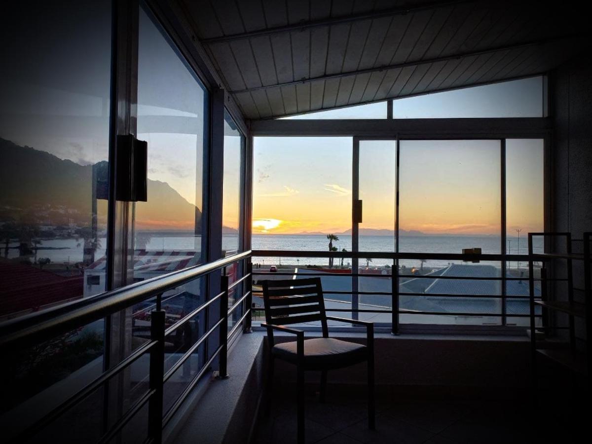Bay-Side Apartment, Gordon'S Bay Exterior foto